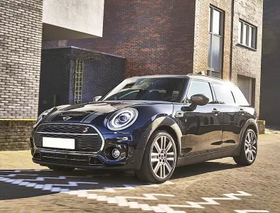 Dịch vụ thay Kính chắn gió xe Mini Clubman tận nơi